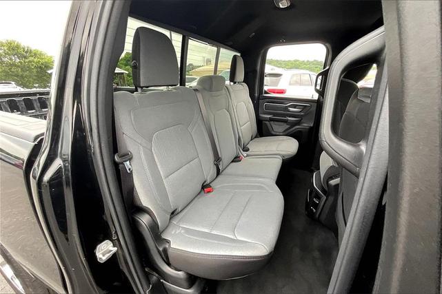Photo of 2022 Diamond Black Crystal Pearlcoat RAM 1500