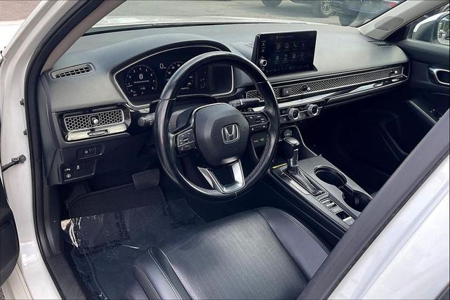 Photo of 2022 Platinum White Pearl Honda Civic