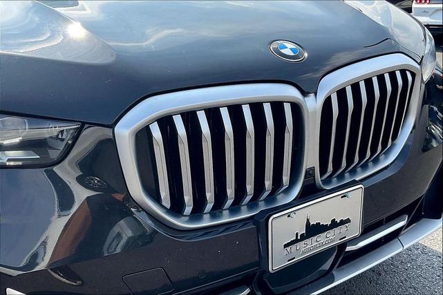 Photo of 2024 Black Sapphire Metallic BMW X5