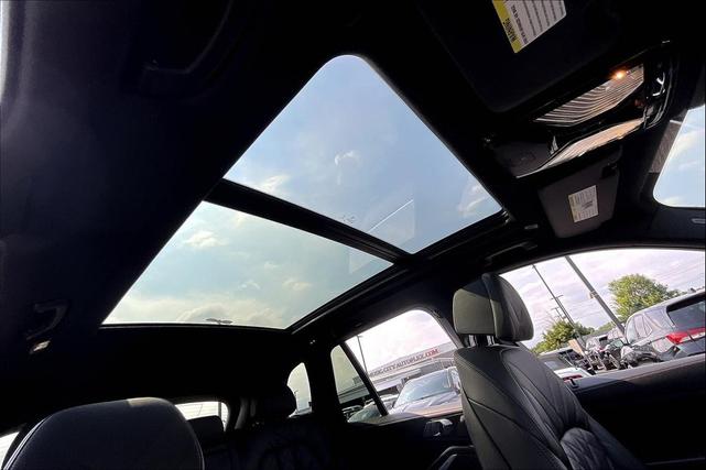 Photo of 2024 Black Sapphire Metallic BMW X5