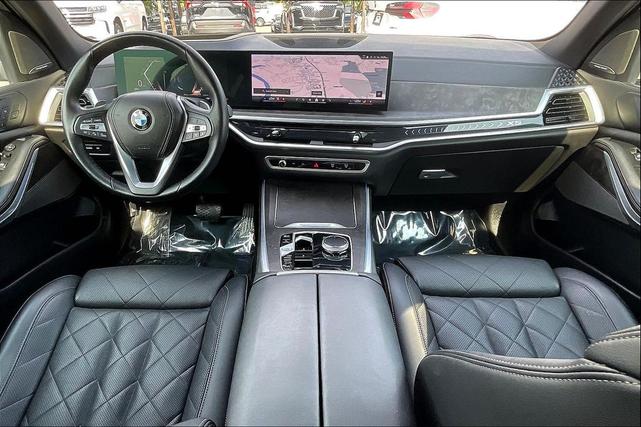 Photo of 2024 Black Sapphire Metallic BMW X5