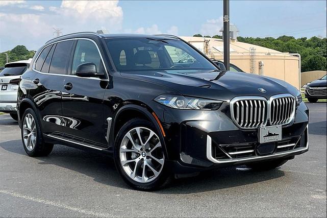 Photo of 2024 Black Sapphire Metallic BMW X5