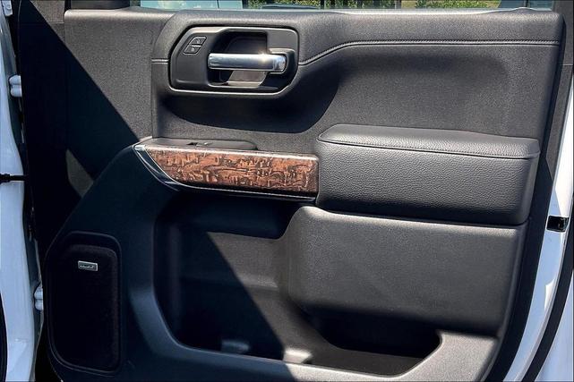 Photo of 2020 White Frost Tricoat GMC Sierra 1500