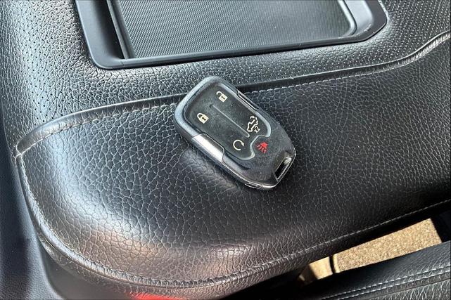 Photo of 2020 White Frost Tricoat GMC Sierra 1500