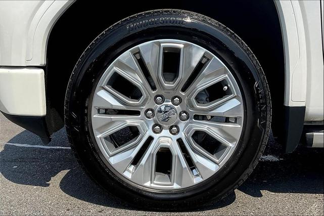 Photo of 2020 White Frost Tricoat GMC Sierra 1500