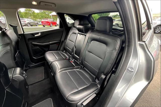 Photo of 2022 Iconic Silver Metallic Ford Escape