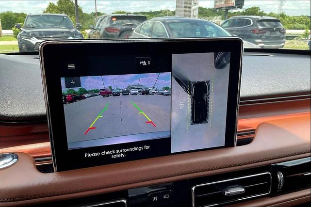 Photo of 2023 Asher Gray Metallic Clearcoat Lincoln Aviator