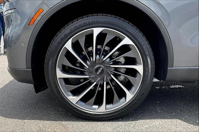 Photo of 2023 Asher Gray Metallic Clearcoat Lincoln Aviator