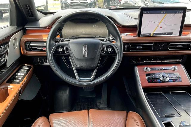 Photo of 2023 Asher Gray Metallic Clearcoat Lincoln Aviator