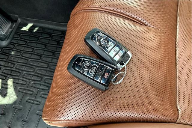 Photo of 2023 Asher Gray Metallic Clearcoat Lincoln Aviator