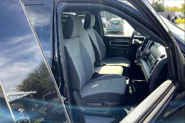 Photo of 2024 Diamond Black Crystal Pearlcoat RAM 2500
