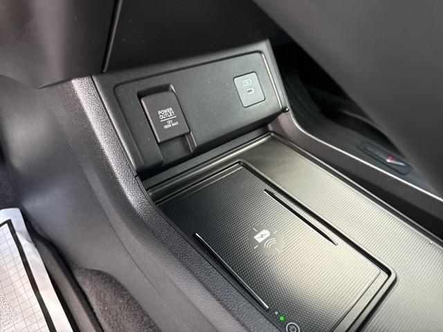Photo of 2023 White Acura RDX