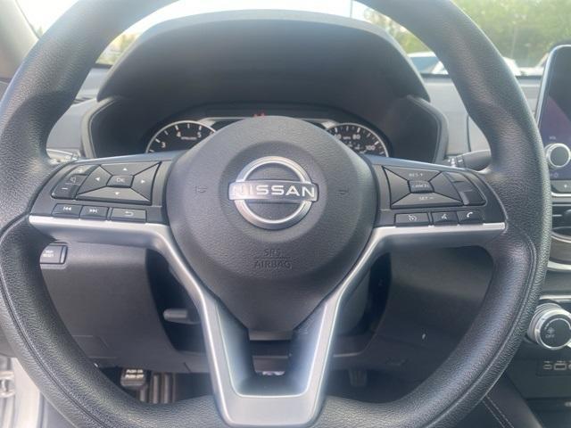 Photo of 2023 Brilliant Silver Metallic Nissan Altima