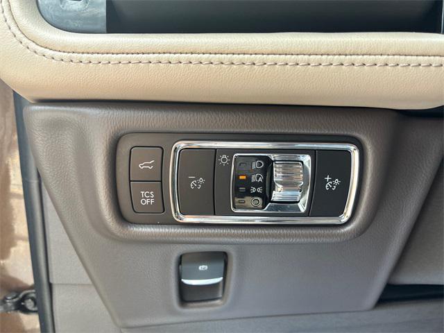 Photo of 2022 Smoke Metallic Lincoln Nautilus