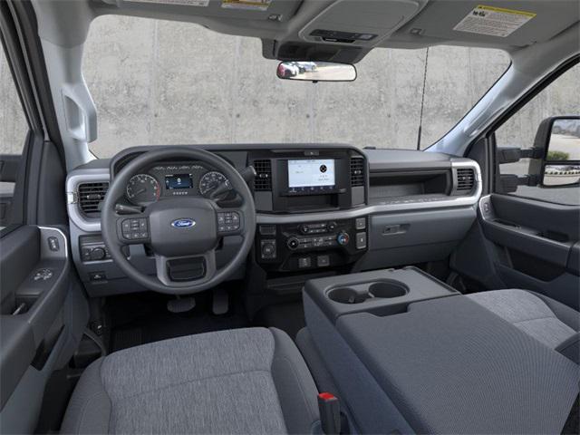 Photo of 2026 Oxford White Ford F-350