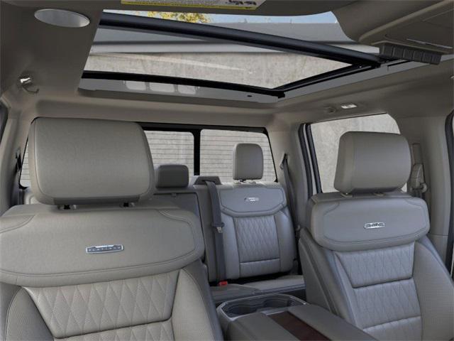 Photo of 2025 Star White Metallic Tri-Coat Ford F-250