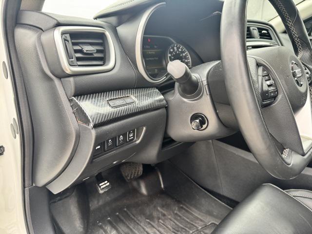 Photo of 2018 Pearl White Nissan Maxima