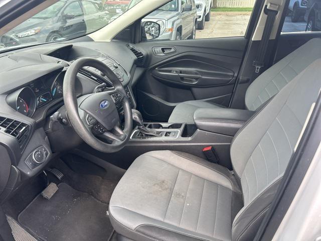 Photo of 2019 Oxford White Ford Escape