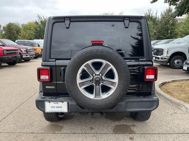 Photo of 2020 Black Clearcoat Jeep Wrangler Unlimited
