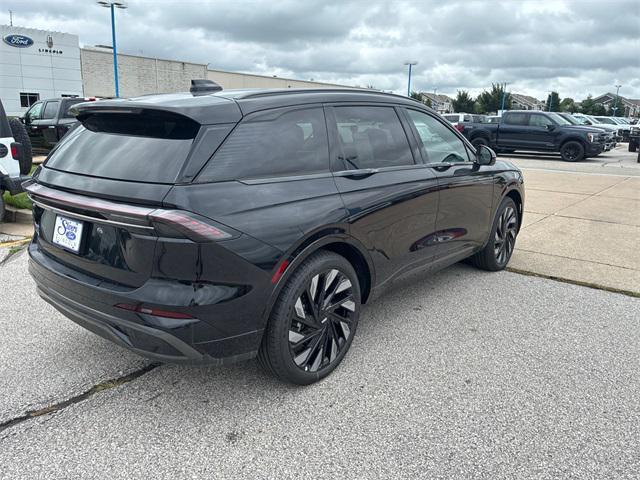 Photo of 2025 Infinite Black Metallic Clearcoat Lincoln Nautilus