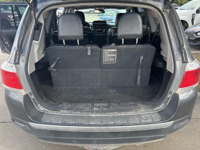 Photo of 2013 Magnetic Gray Metallic Toyota Highlander