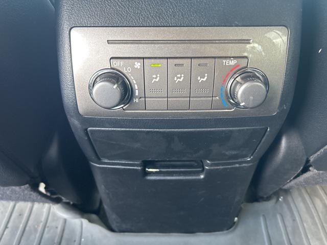 Photo of 2013 Magnetic Gray Metallic Toyota Highlander