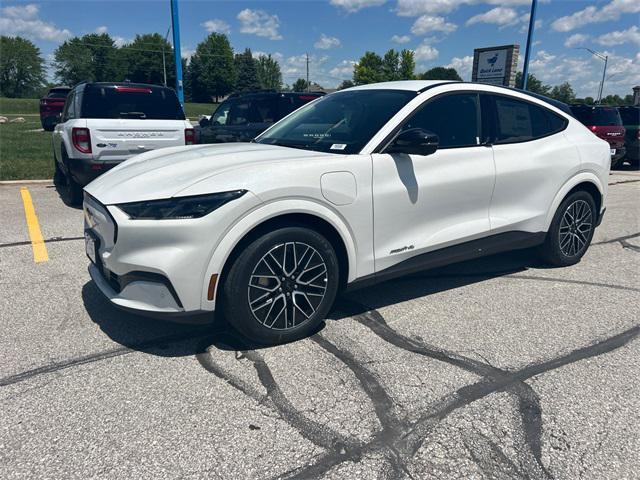 Photo of 2025 Star White Metallic Tri-Coat Ford Mustang Mach-E