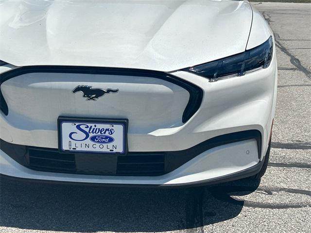Photo of 2025 Star White Metallic Tri-Coat Ford Mustang Mach-E