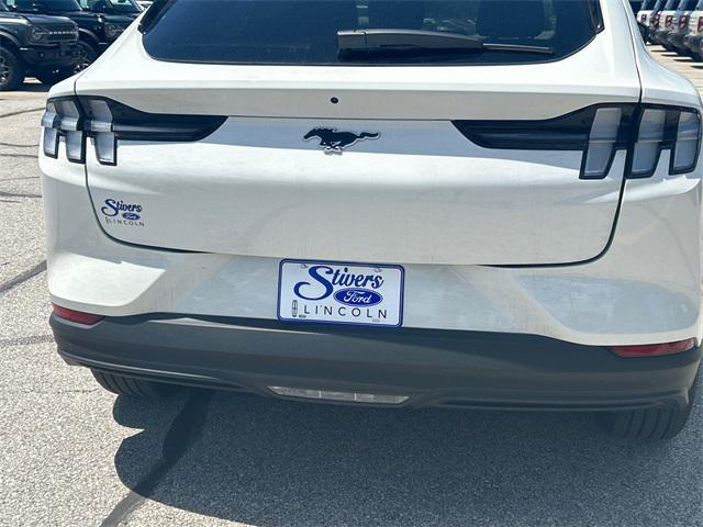 Photo of 2025 Star White Metallic Tri-Coat Ford Mustang Mach-E