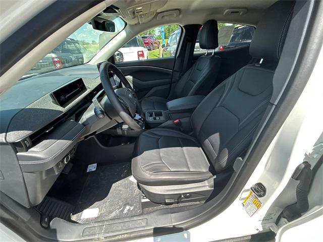 Photo of 2025 Star White Metallic Tri-Coat Ford Mustang Mach-E