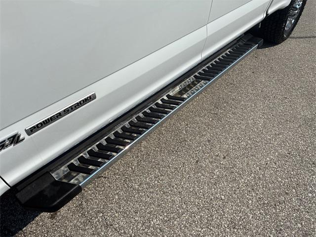 Photo of 2020 Oxford White Ford F-350