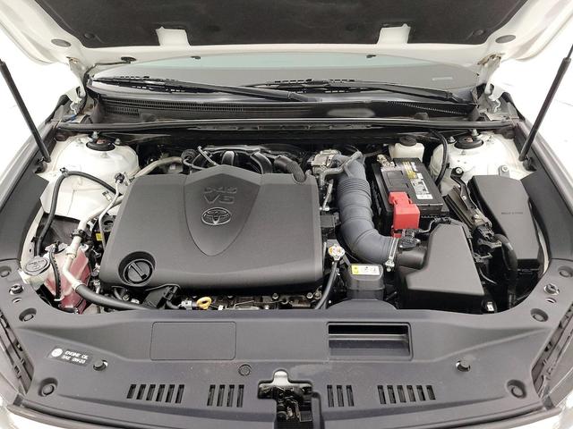 Photo of 2022 White Toyota Avalon