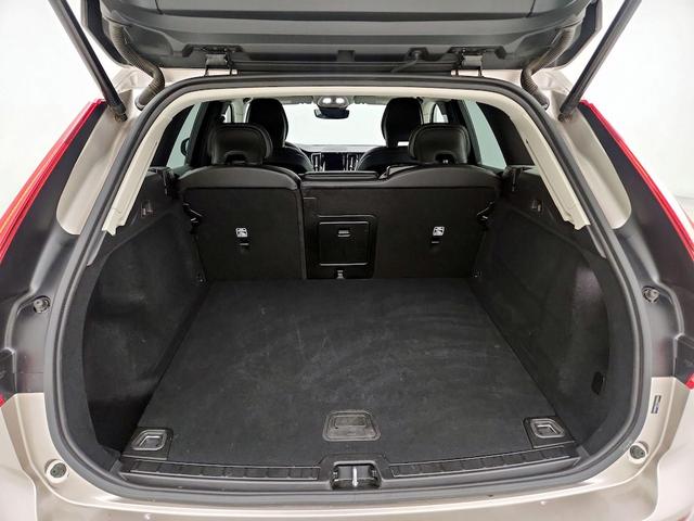 Photo of 2025 Tan Volvo XC60
