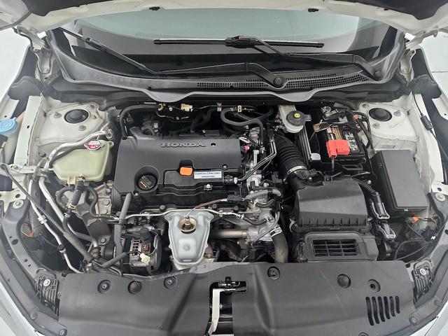 Photo of 2016 White Honda Civic