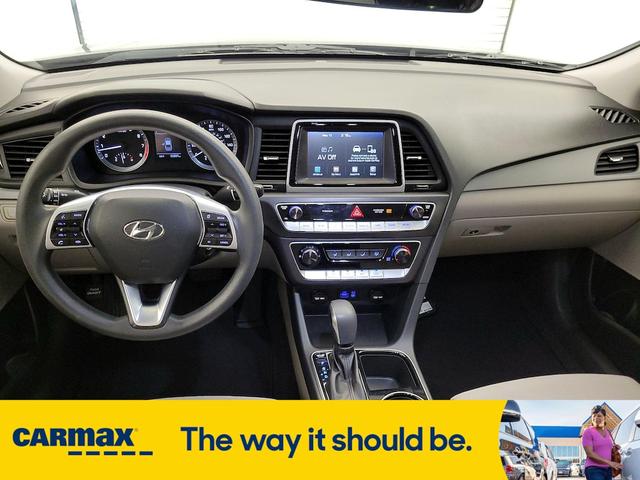Photo of 2019 Gray Hyundai SONATA