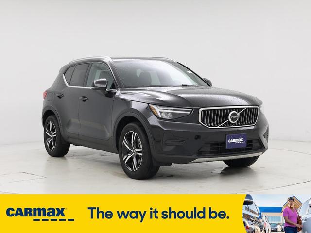 2025 Volvo XC40