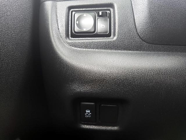 Photo of 2016 Silver Nissan Versa Note