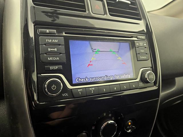 Photo of 2016 Silver Nissan Versa Note