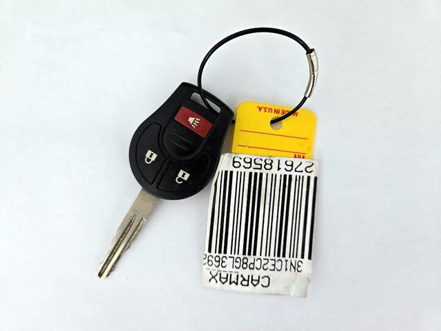 Photo of 2016 Silver Nissan Versa Note