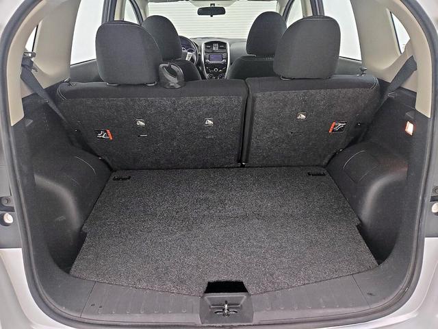 Photo of 2016 Silver Nissan Versa Note