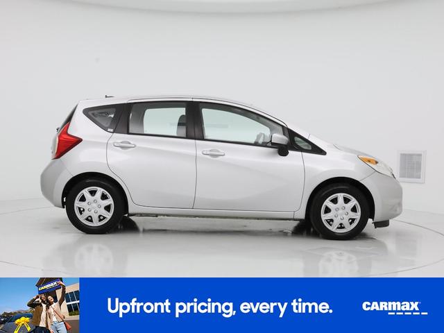 Photo of 2016 Silver Nissan Versa Note