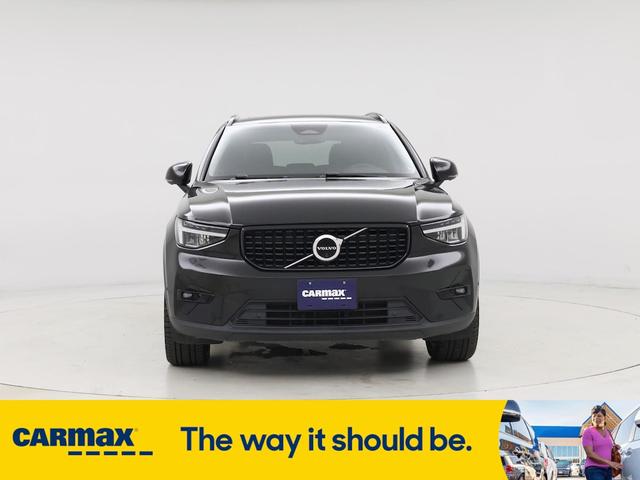Photo of 2023 Black Volvo XC40