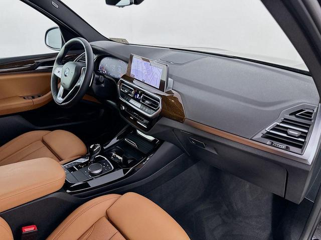 Photo of 2024 Black Sapphire Metallic BMW X3