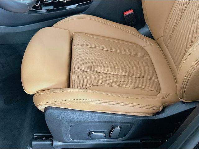 Photo of 2024 Black Sapphire Metallic BMW X3