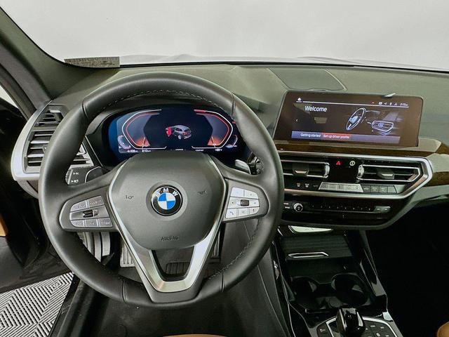 Photo of 2024 Black Sapphire Metallic BMW X3