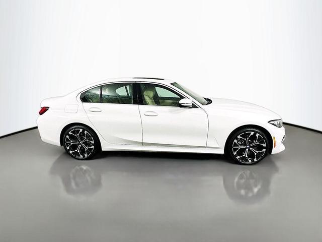 Photo of 2025 Alpine White BMW 330