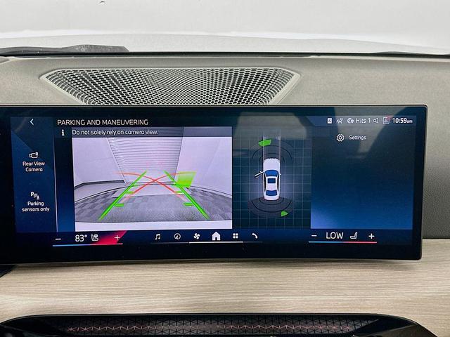 Photo of 2025 Alpine White BMW 330