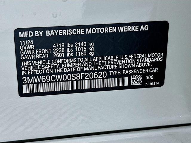 Photo of 2025 Alpine White BMW 330