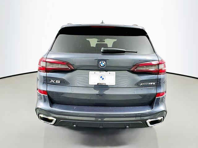 Photo of 2022 Arctic Grey Metallic BMW X5 PHEV
