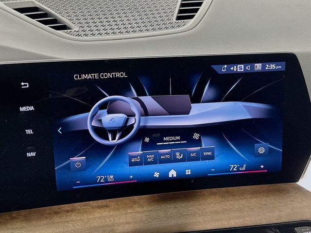 Photo of 2025 San Remo Green Metallic BMW X1